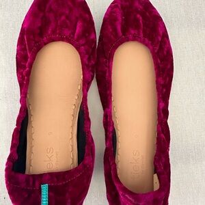 Tieks Tyrian size 9 EUC